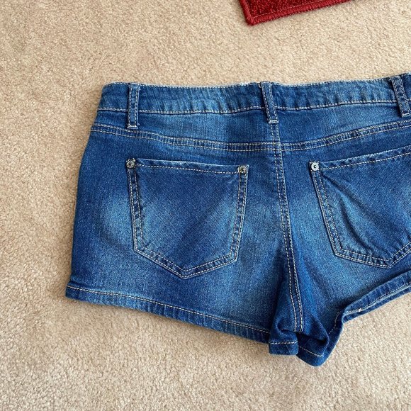 Hippie Laundry 30 Fringe Accented Denim Shorts - Picture 5 of 8